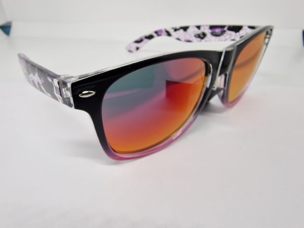 Fashion sunglasses with UV protection