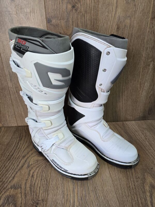 Gaerne SG22 mx boots - UK8 - Pre-owned - Image 2